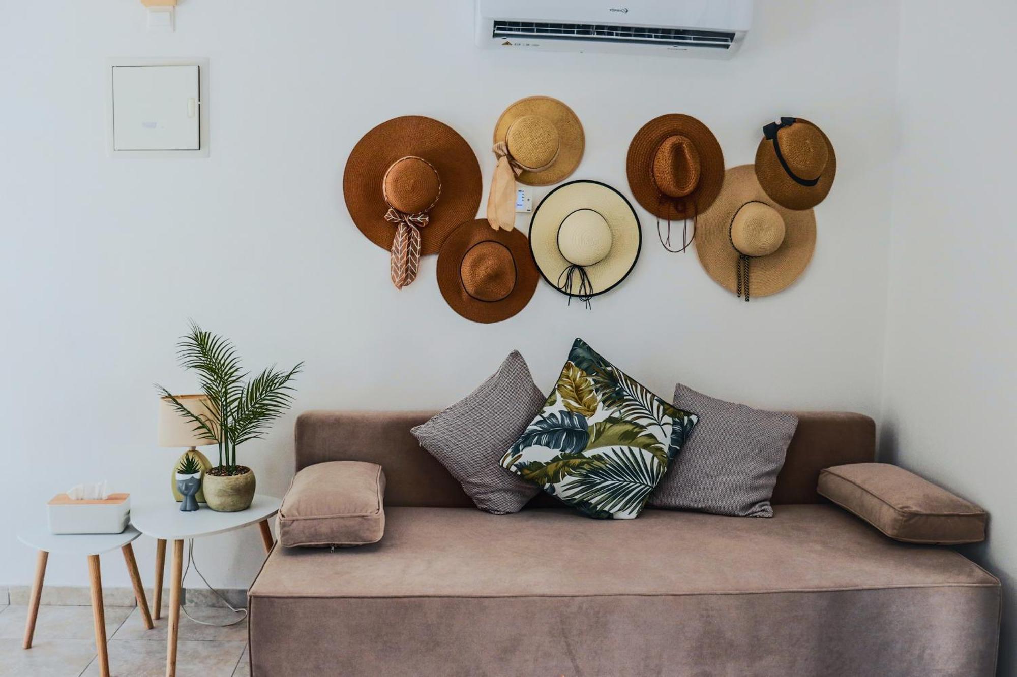 Diana Hats 1b, Pool, Center Apartment Paphos